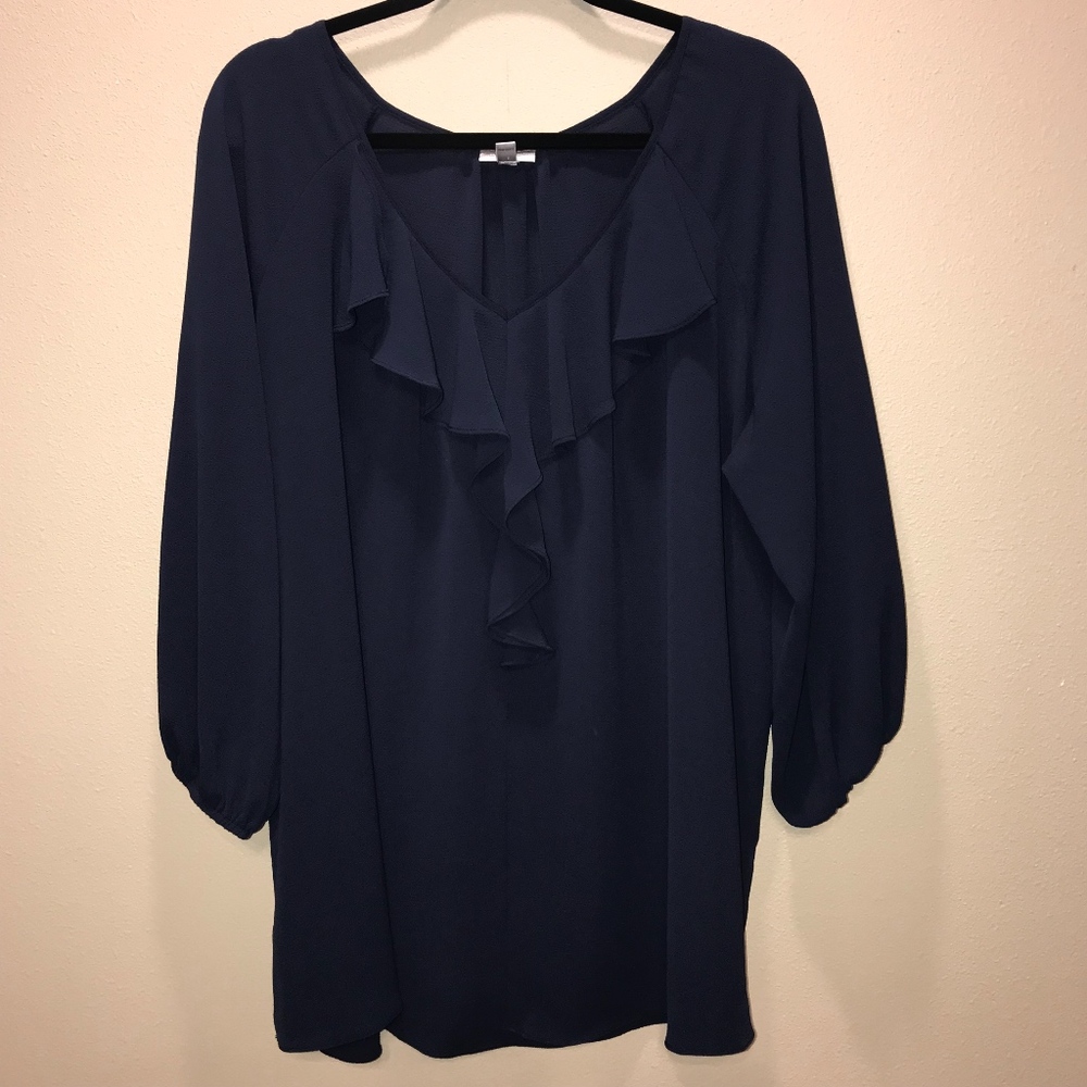 Navy tunic with a ruffle accent